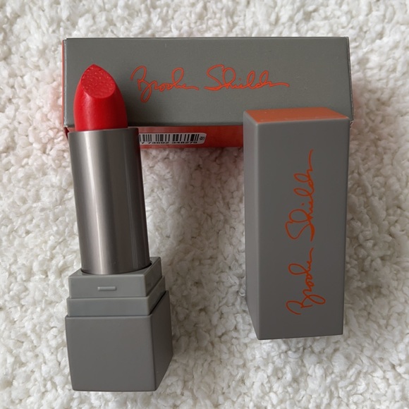 MAC Cosmetics Brooke Shields Excite Lipstick - Picture 2 of 3